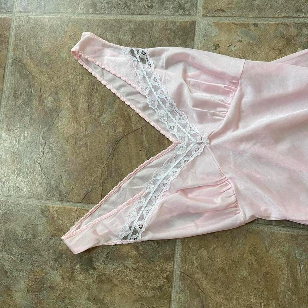 Elegant Pink Lace Trim Nightgown